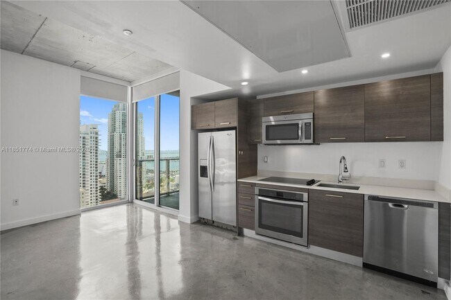 Primary Photo - 151 SE 1st St