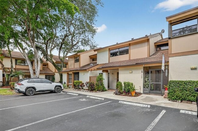 Building Photo - 3037 NW 48th Ave