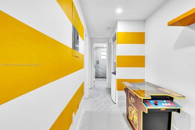 Building Photo - 923 NW 110th St