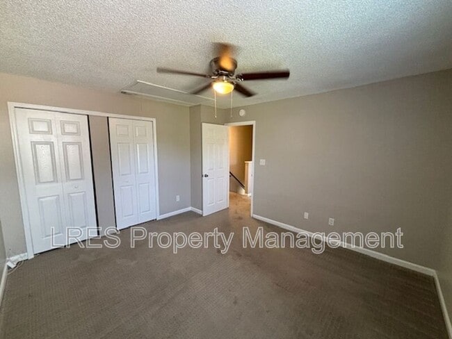 Building Photo - 517 Carambola Ave