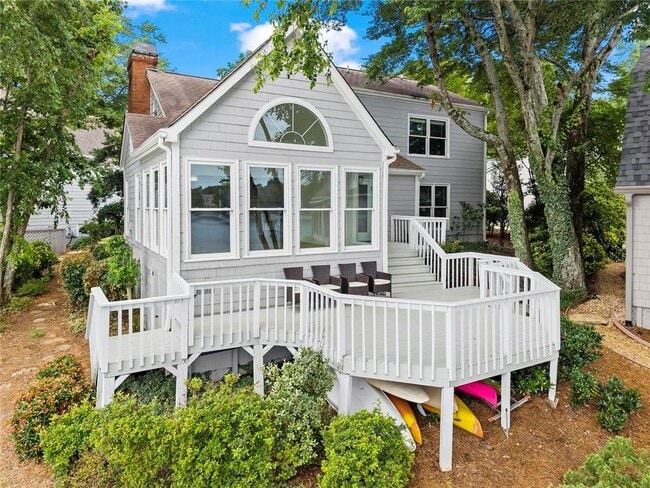 Building Photo - 1695 Spinnaker Dr