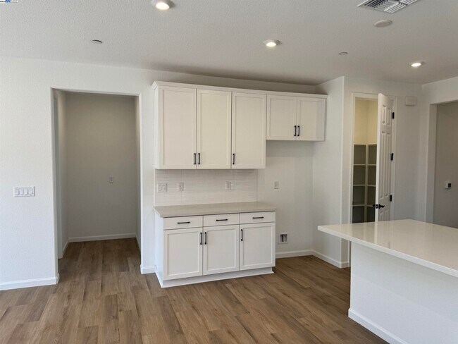 Building Photo - 3040 Red Canard Wy