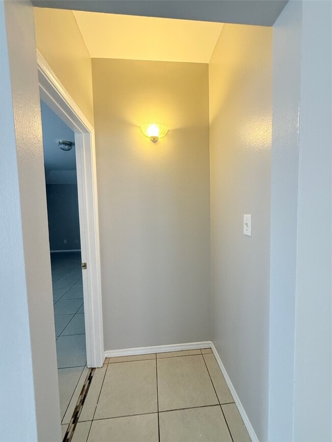 Building Photo - 12818 Magenta Oaks