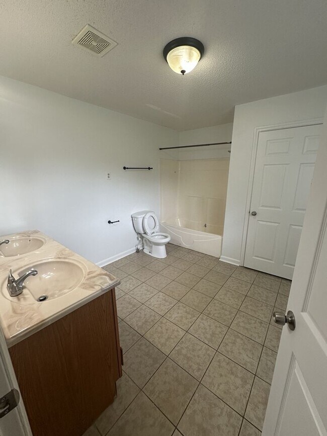 Building Photo - 6250 GA-136