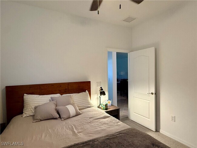 Building Photo - 4316 Lemongrass Dr