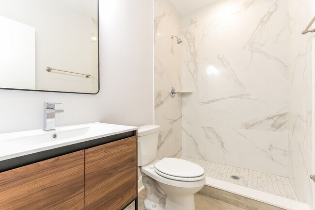 Building Photo - 953 Belmont Ave