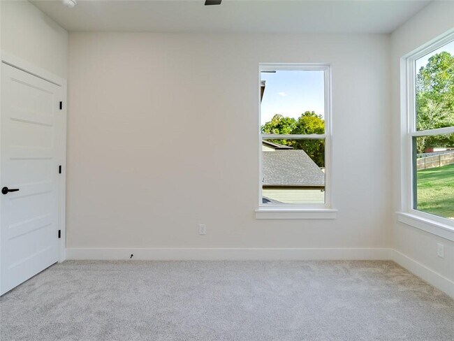 Building Photo - 1317 Bunker Dr