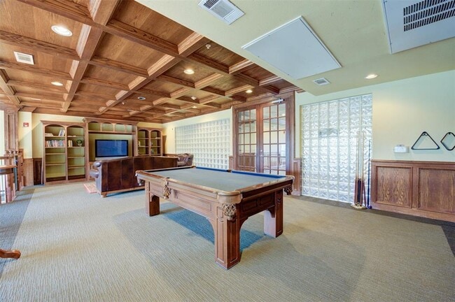 Building Photo - 7575 Kirby Dr