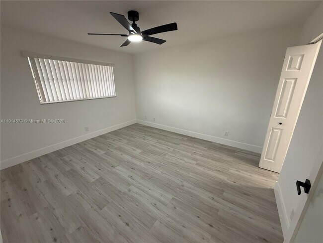 Building Photo - 7901 S Colony Cir