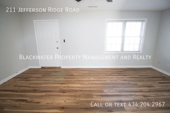 Building Photo - 211 Jefferson Ridge Rd