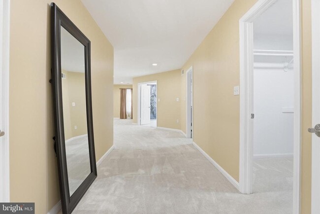 Building Photo - 18136 Hayloft Dr