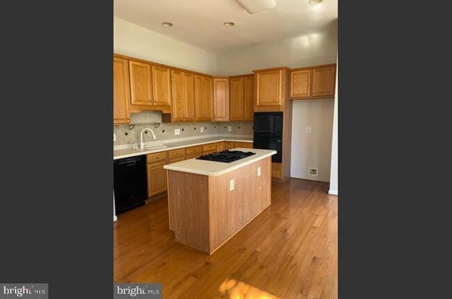 Building Photo - 8151 Quinn Terrace