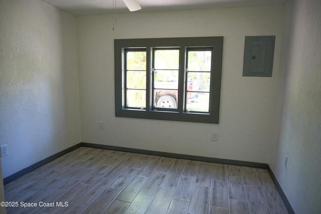 Building Photo - 2848 Shwonda Ave NE