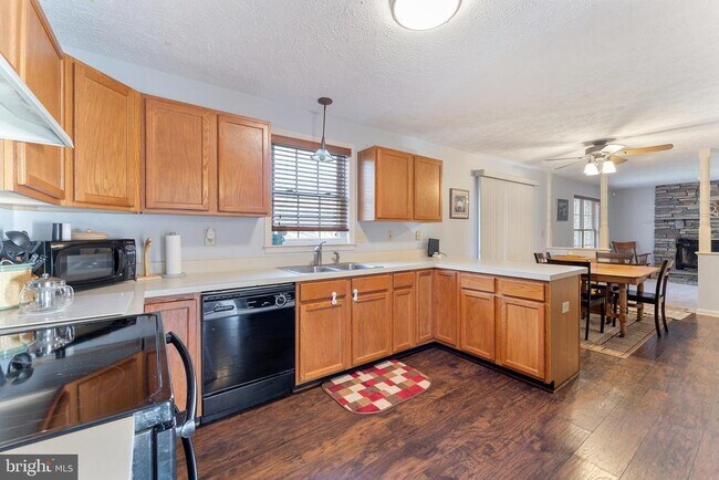 Building Photo - 7715 Wellington Glen Dr