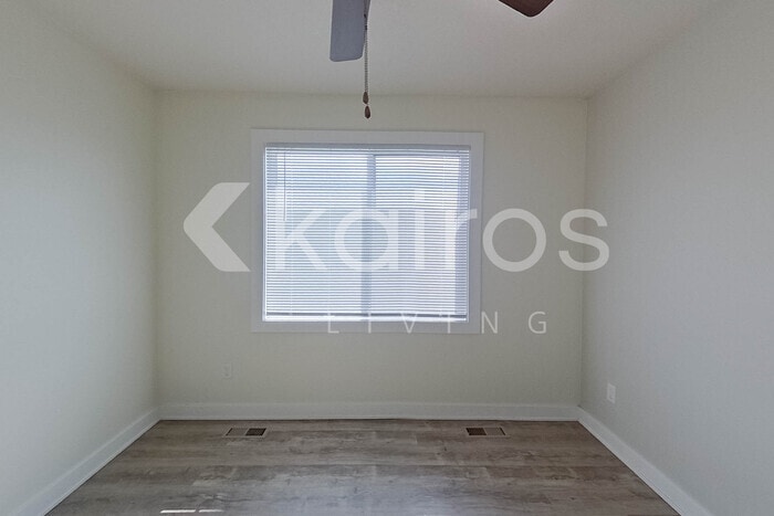 Building Photo - 6925 Holly Ct