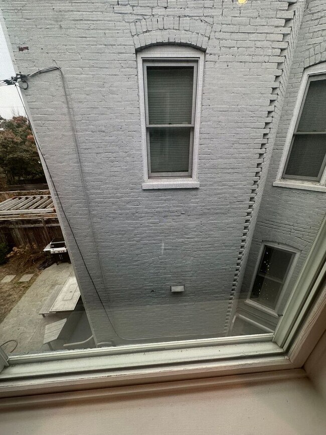 Building Photo - Modern 2 Bedroom, 2 Bathroom Penthouse with Parking in Historic LeDroit Park