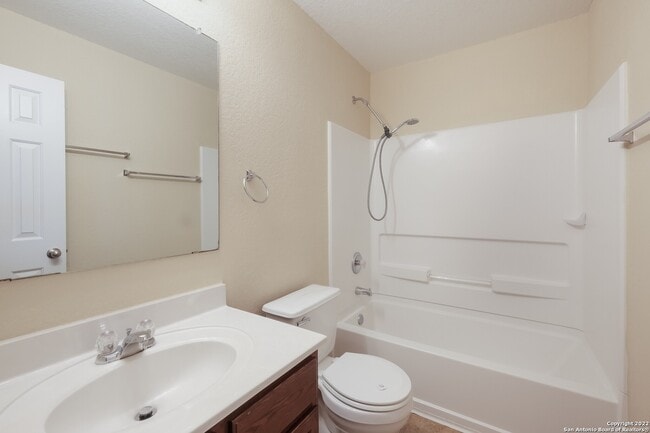 Building Photo - 9214 Pacific Maple