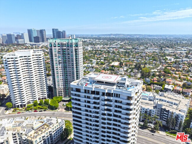 Building Photo - 10601 Wilshire Blvd