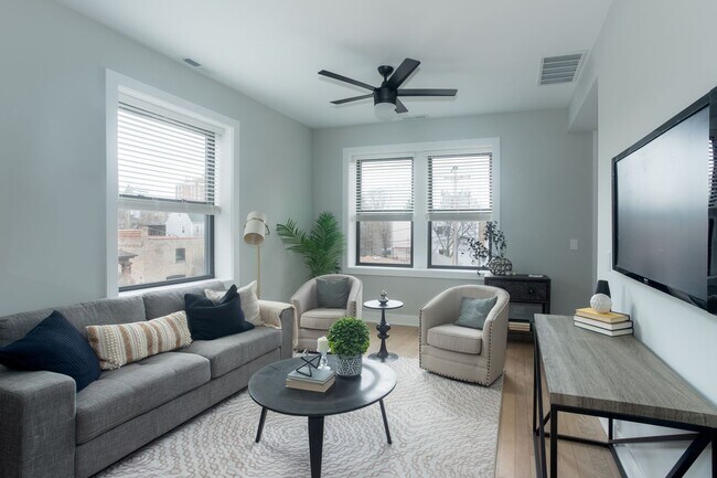 Building Photo - 4410 N Seeley Ave