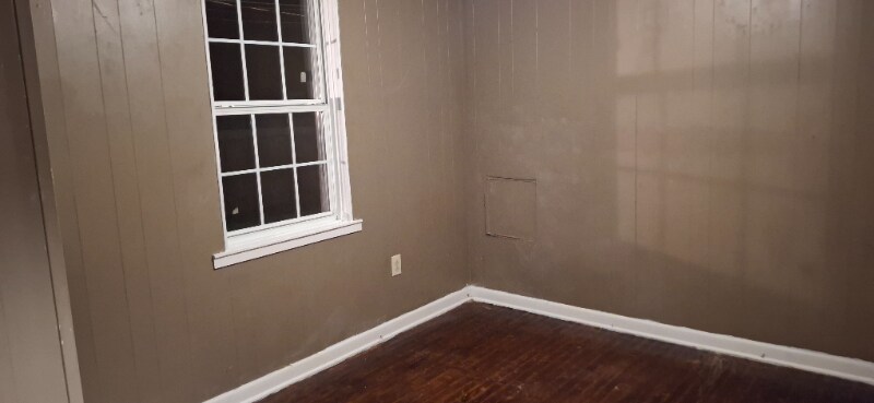 Building Photo - 4701 Lynch Dr