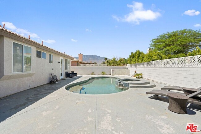 Building Photo - 69730 Mccallum Way