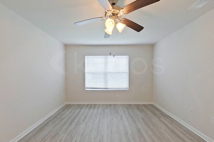 Building Photo - 401 Monarch Ln