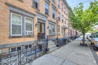 Building Photo - 349 7th St
