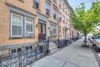 Building Photo - 349 7th St