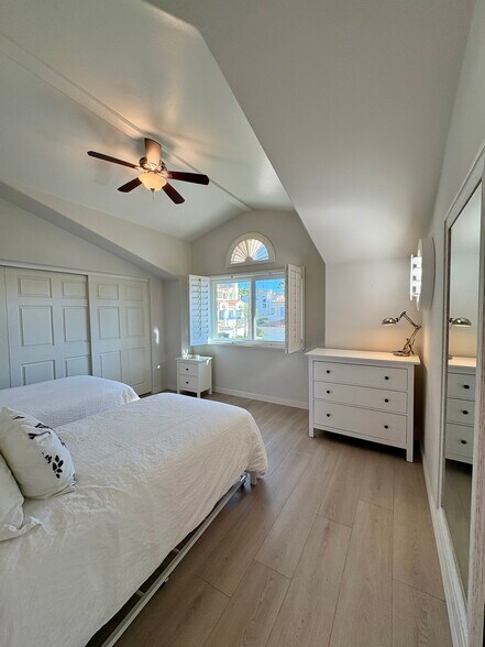 Building Photo - 6483 Zuma View Pl