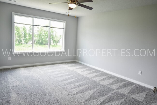 Building Photo - 1730 Howard Dr