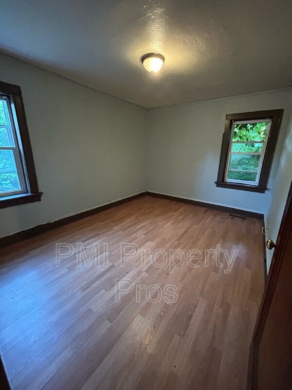Building Photo - 3112 N 38th St
