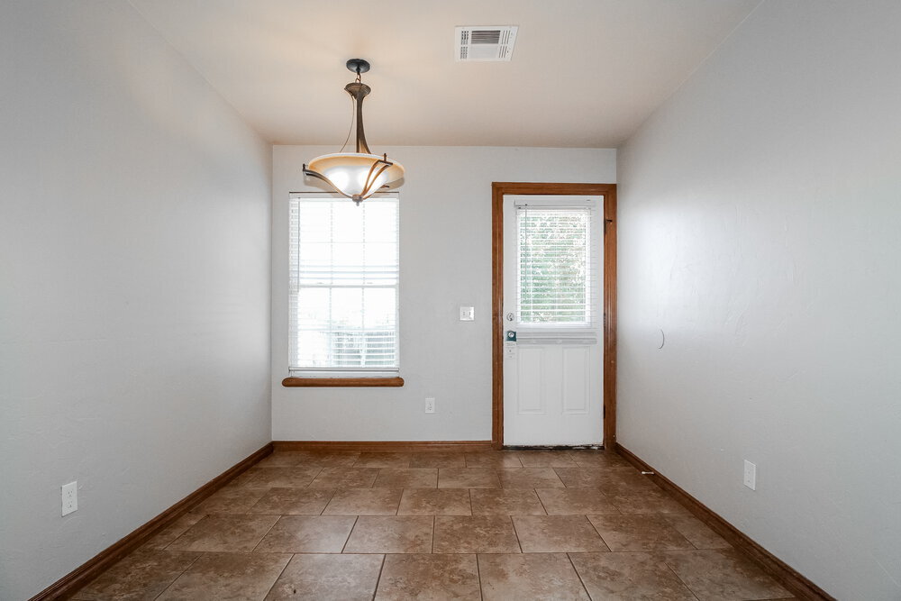 Building Photo - 816 Eric Cir