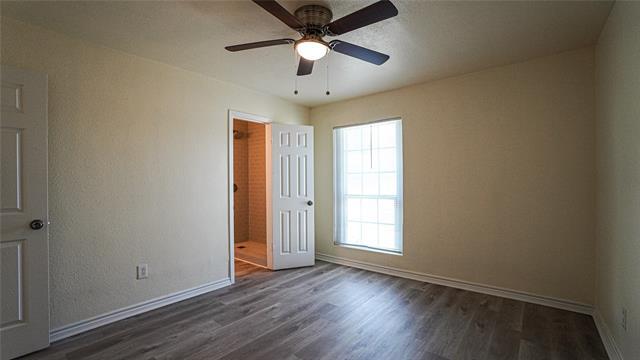 Building Photo - 1221 Cove Dr