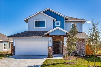 Building Photo - 131 Trailside Ln