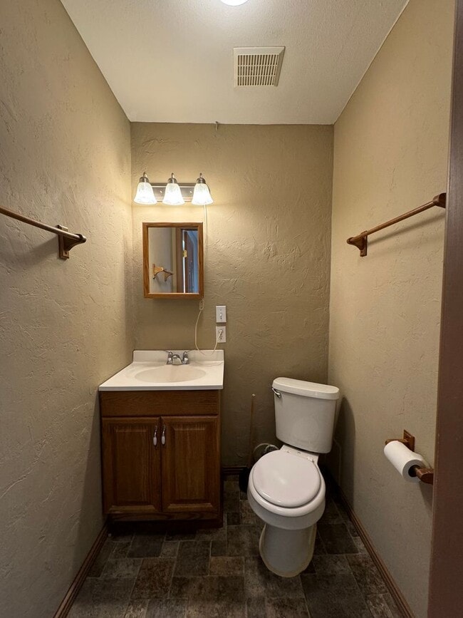 Building Photo - Single Family home