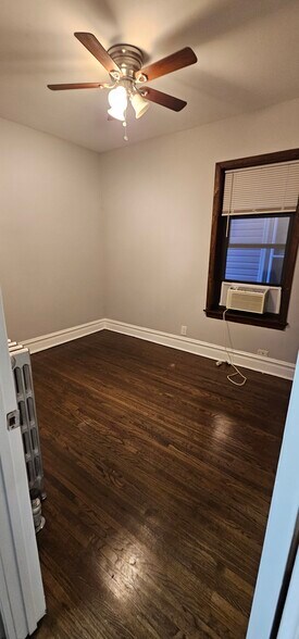 Building Photo - 3823 N Drake Ave