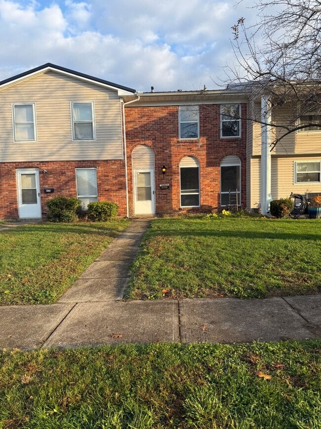 Building Photo - 6820-6826 Emerald Ave