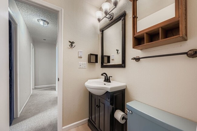 Building Photo - 1858 Centaur Cir