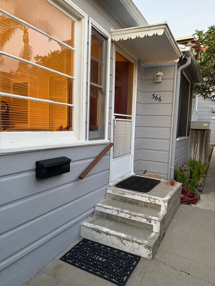 Building Photo - 366 Cypress Dr