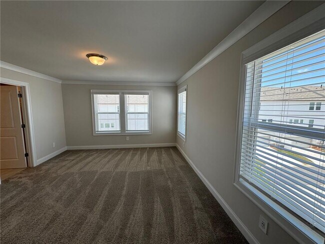 Building Photo - 3614 Shore Wood Ave
