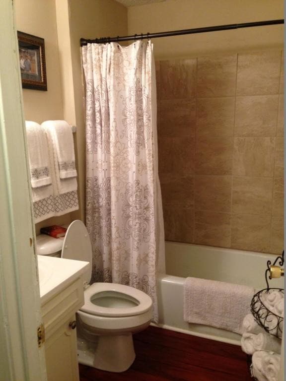 Building Photo - 1804 Dalton Court, Unit 6