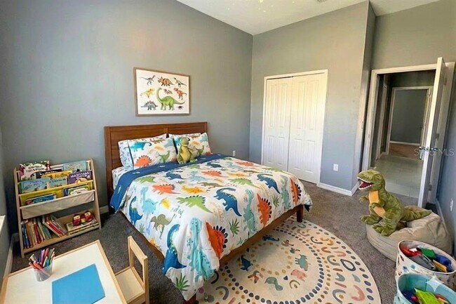 Building Photo - 2702 Scarborough Ct