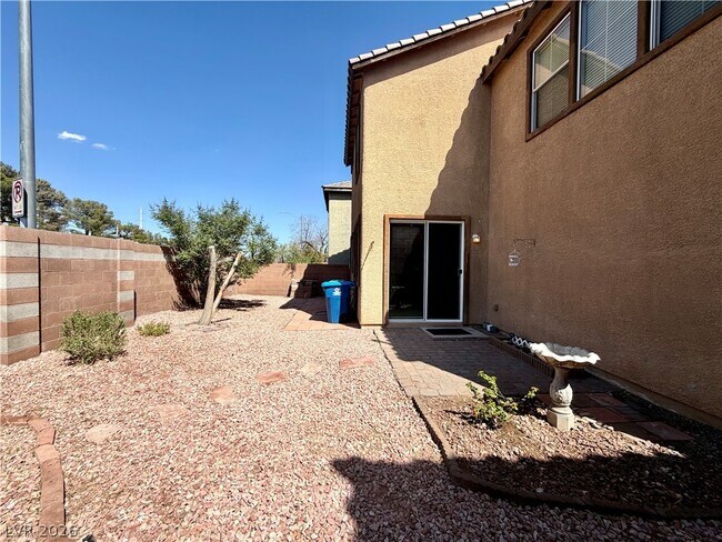 Building Photo - 8672 Big Sagebrush Ave
