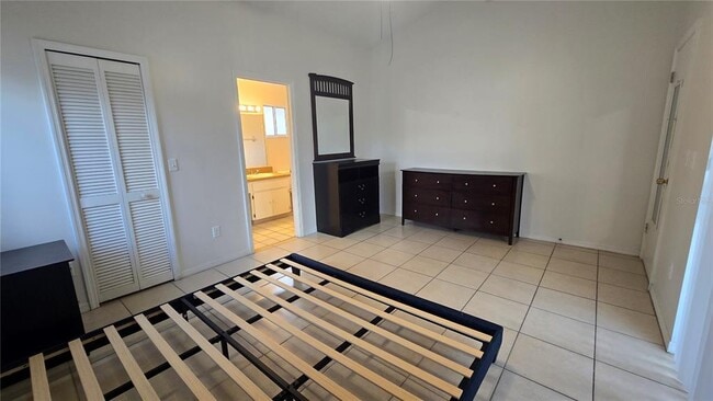 Building Photo - 4854 Kingston Cir