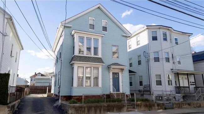 Building Photo - 100 Vandewater St