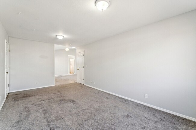 Building Photo - 7557 Arlington Dr