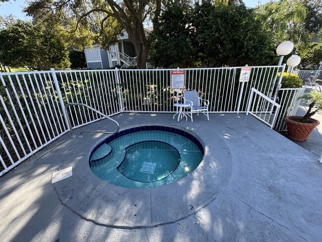 Building Photo - 2549 Grassy Point Dr