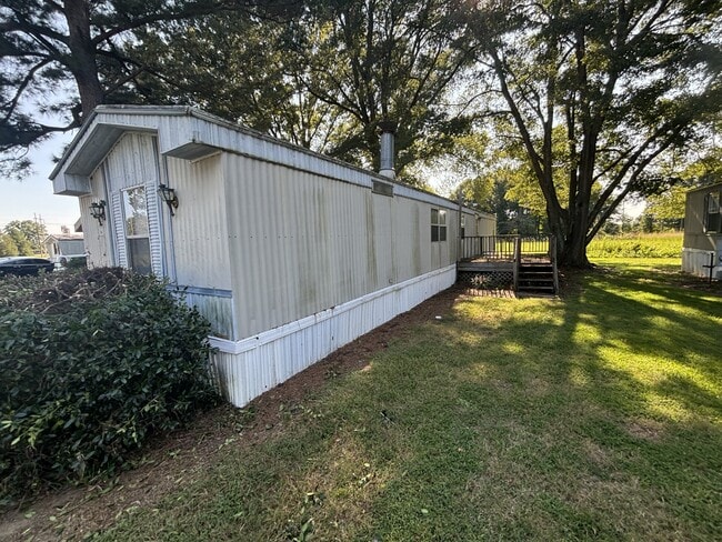 Building Photo - 300 Ricks Rd