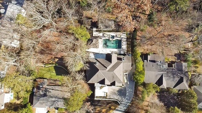 Building Photo - 2991 Sequoyah Dr NW