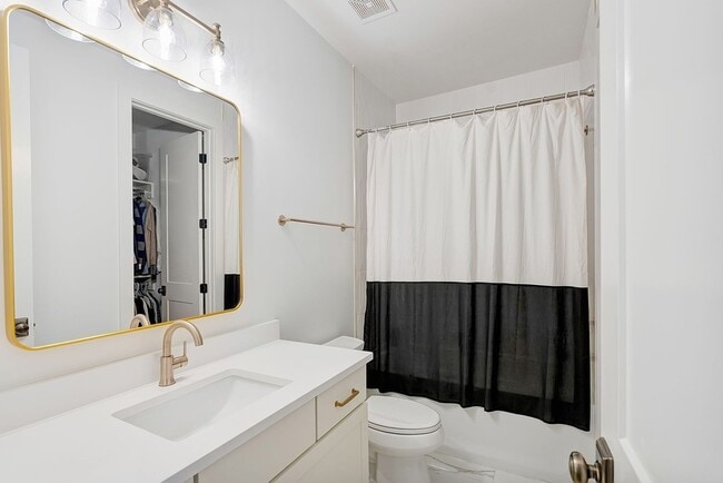 Building Photo - 3733 Estes Rd